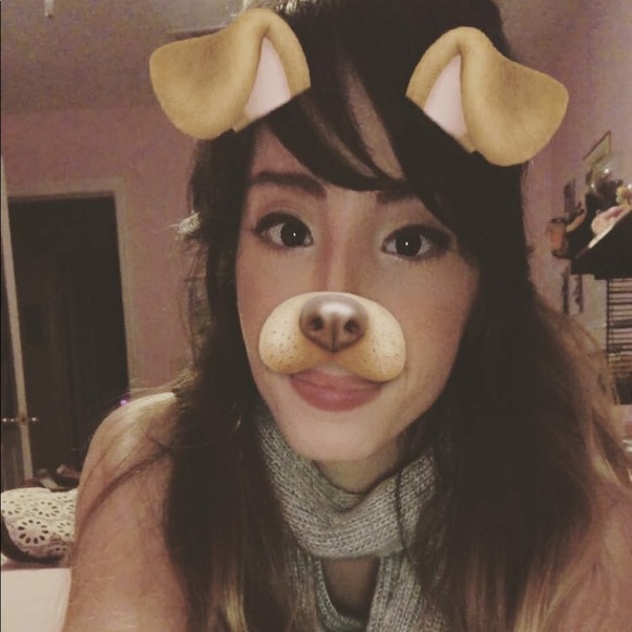 Meet your Posher, Ashley! - Picture 2 of 2